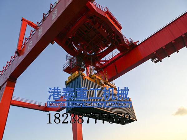 山东烟台集装箱龙门吊的伸缩式吊具核心优势